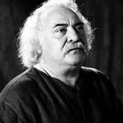 اسفندیار منفردزاده