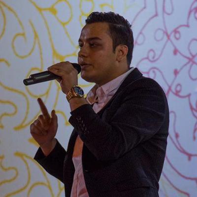 آرش کلاه کج